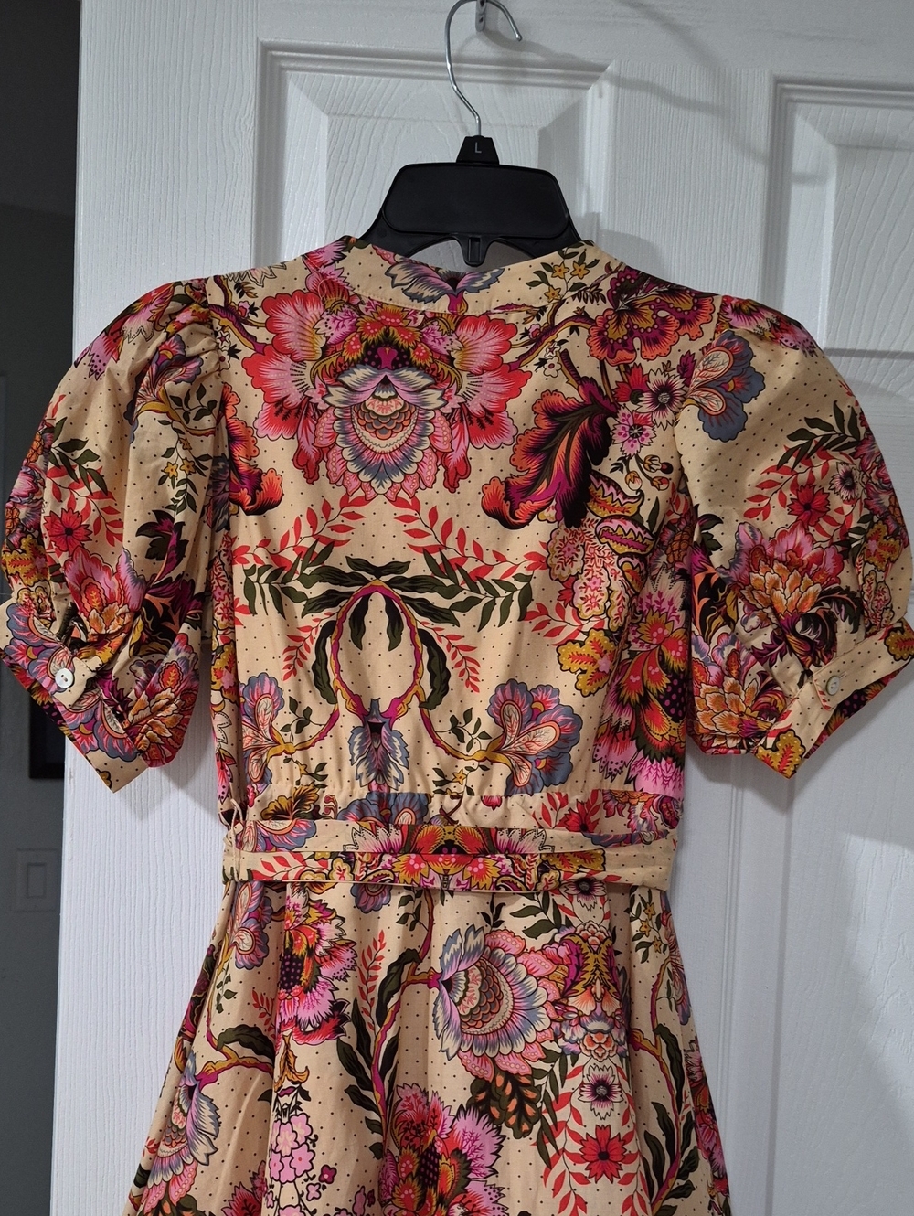 NWT A LOVES A Floral Bubble Tie-Waist Puff Sleeve Dress in Beige and Pink, Large - Picture 6 of 9